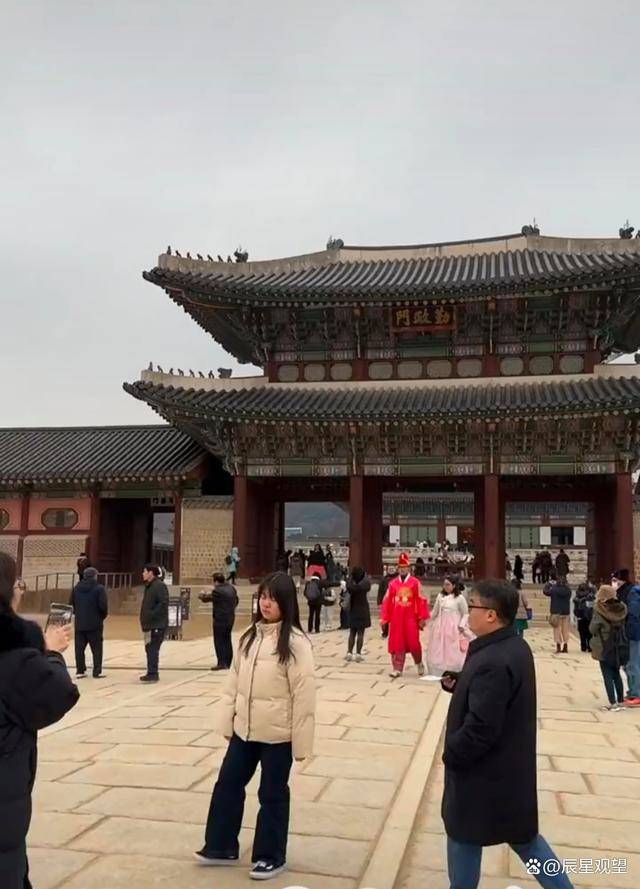 韩国没有网上传的那么繁华，现实中的韩国很一般