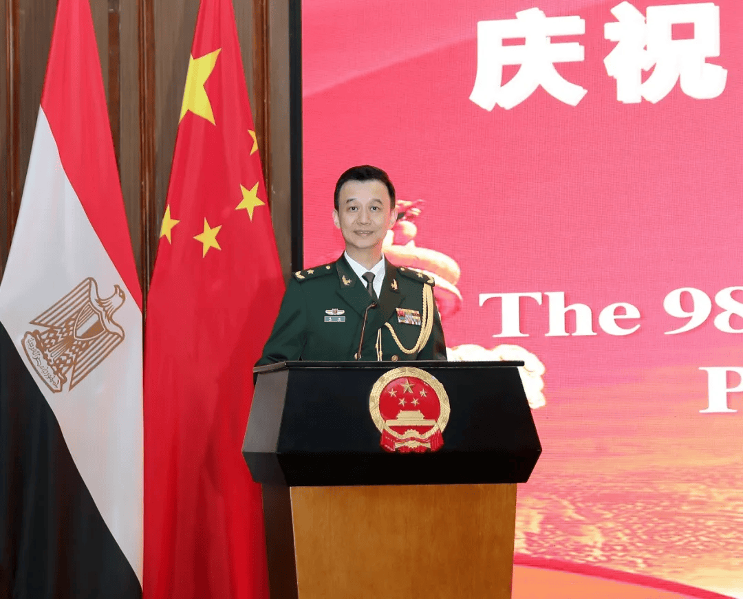 吴谦少将任中国驻埃及使馆国防武官