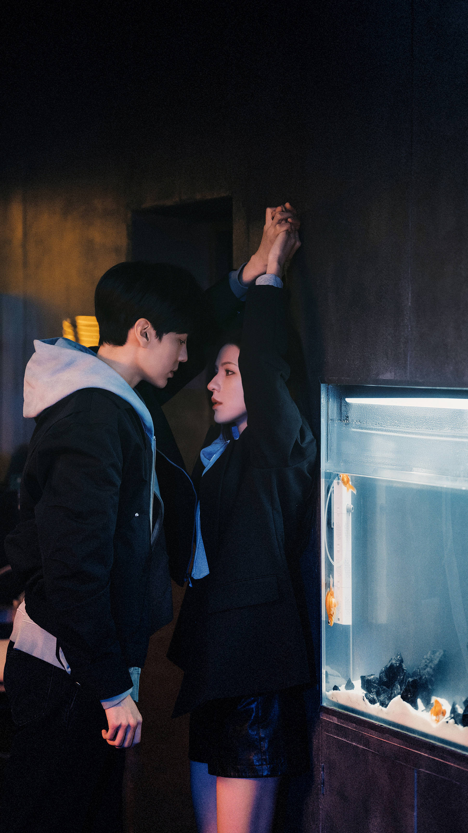 内娱剧宣彻底疯狂：张予曦毕雯珺当众接吻杨超越丁禹兮痛哭流涕