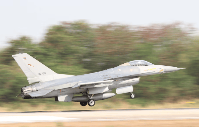 泰国柬埔寨冲突升级,佩通坦公开表示“会回来”