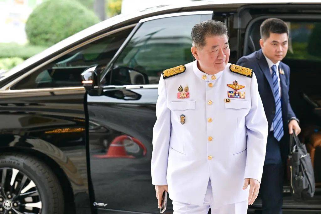 泰国柬埔寨冲突升级,佩通坦公开表示“会回来”