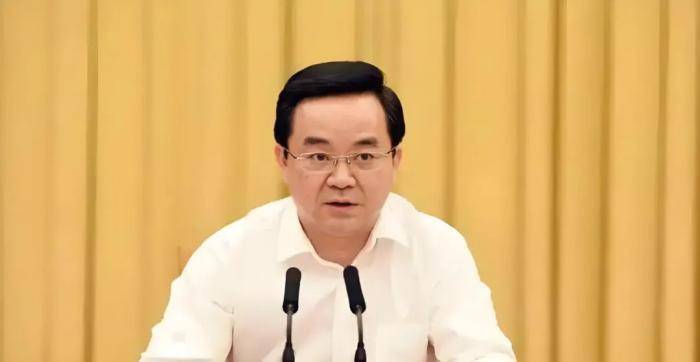 副部级官员任上被查，老下属不久前主动投案