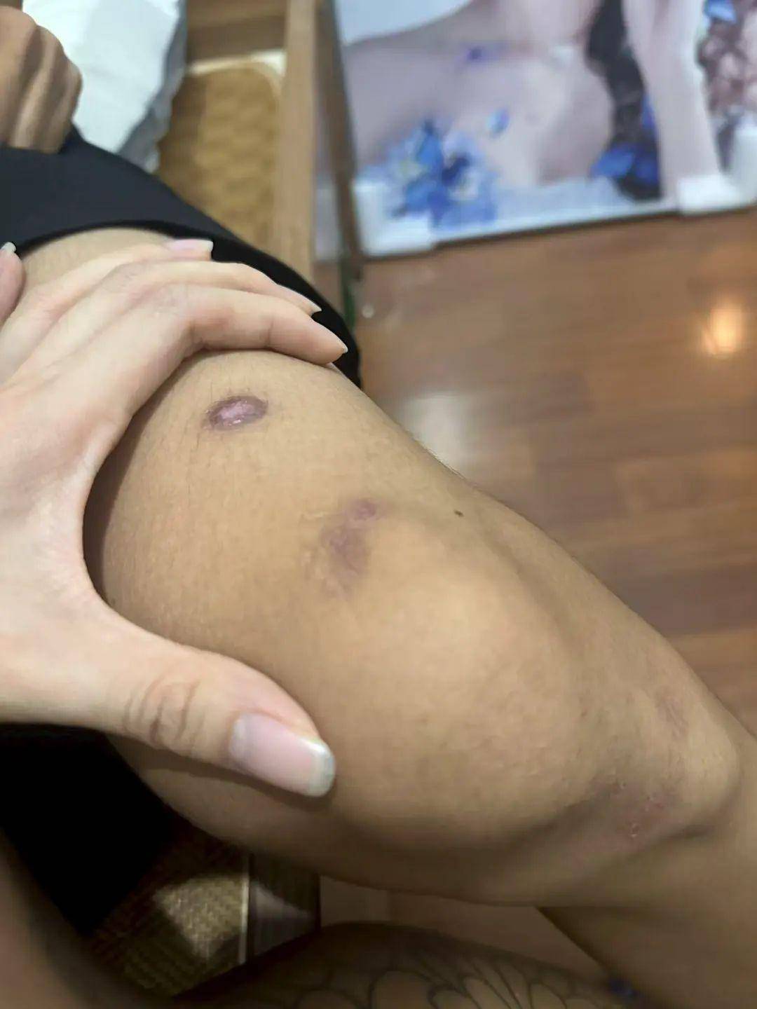 女友10万元卖掉男友,还给自己安排10天旅游,小伙姐姐:弟弟恋爱脑