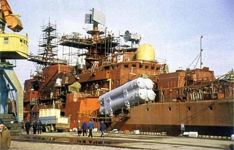 解放军海军装备俄制AKS-74U,为啥不用国产步枪?