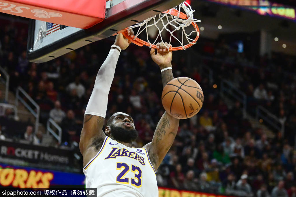 詹姆斯宣布第二决定！未来走向引发热议