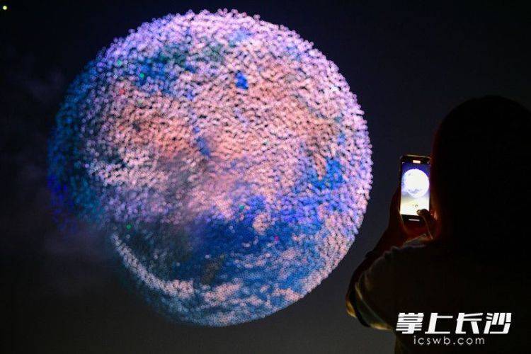 湖南浏阳烟花斩获两项吉尼斯世界纪录