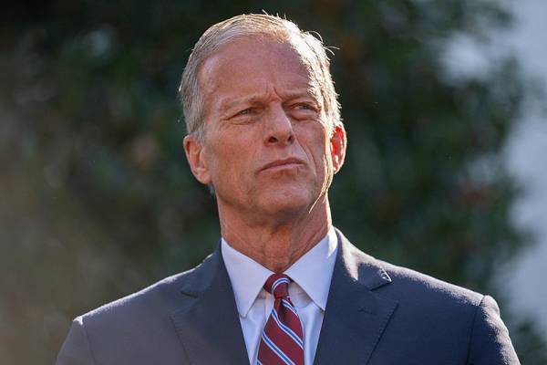 参议院达成协议延长政府拨款,特朗普:政府“停摆”似乎结束