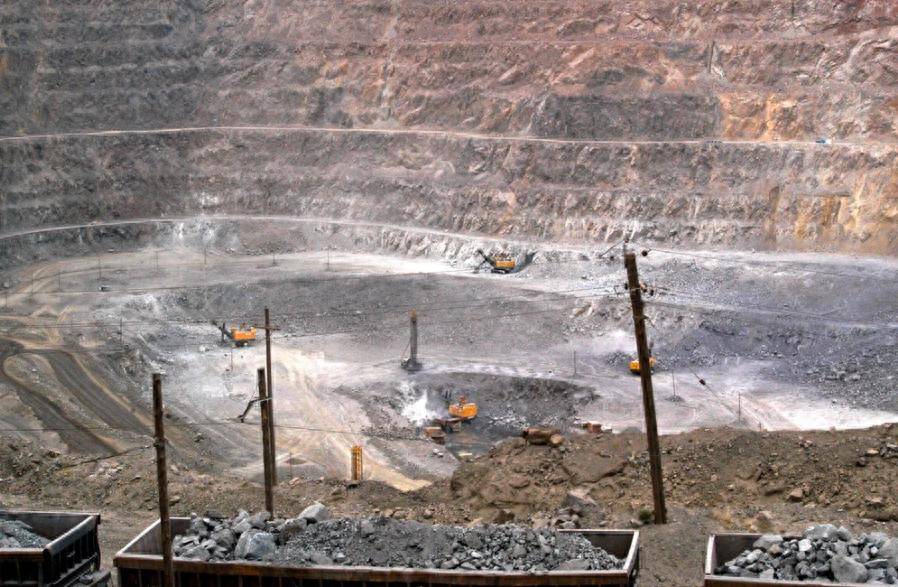 中国开始恢复稀土供应，特朗普没想到，中方留了一手，美军供应商日子难过了！