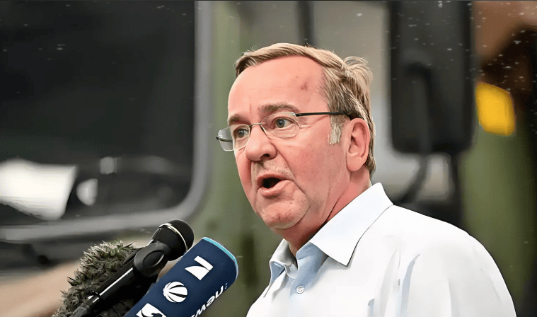 80万北约部队已经就位,随时准备对俄开战,第三次大战要来了吗?