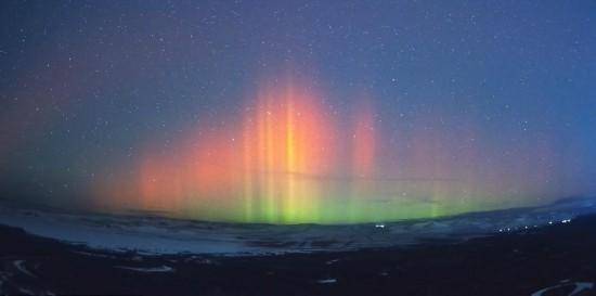 一大波美图来了，他们在我国北方多地拍到了极光！