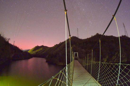 一大波美图来了，他们在我国北方多地拍到了极光！