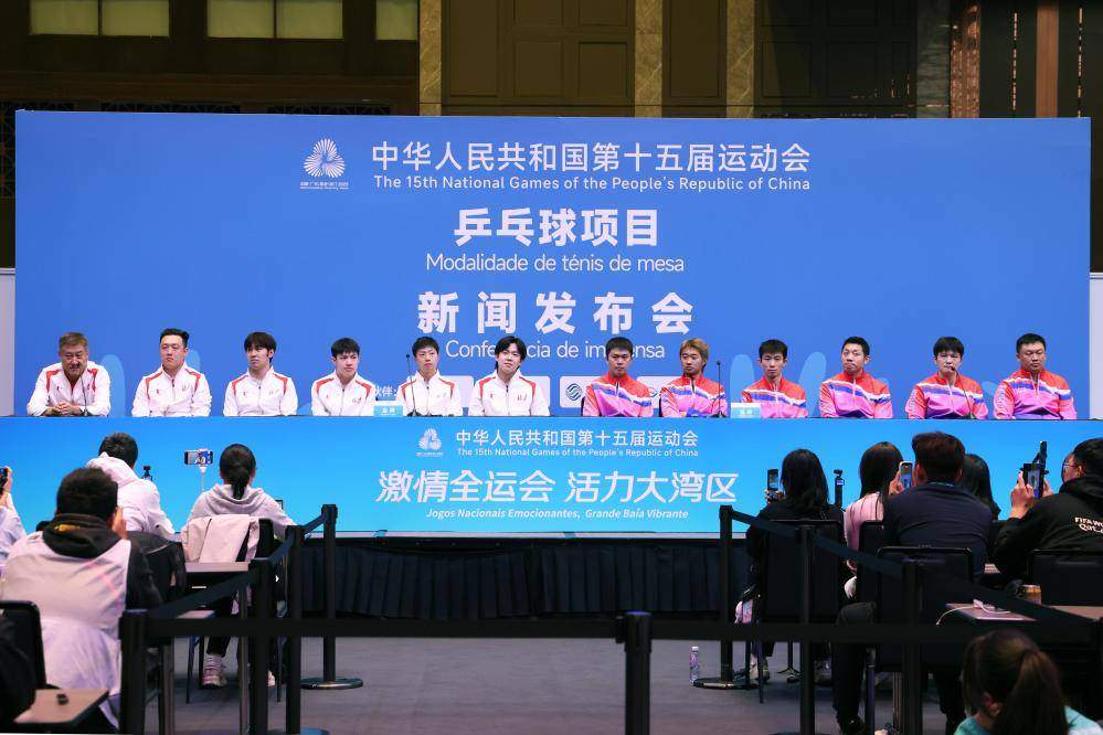 马龙：感谢时代好好变老 许昕：没马龙强说出去不丢人